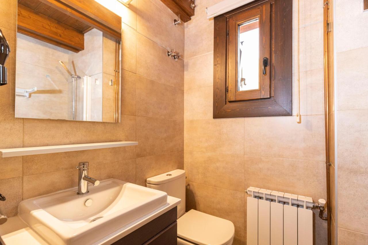 Apartamentos Casa Roldan I Benasque Esterno foto